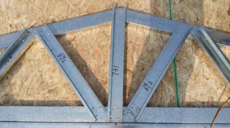 輕鋼墻體拼裝調(diào)整圖